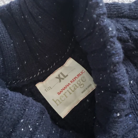Banana Republic men's sweater